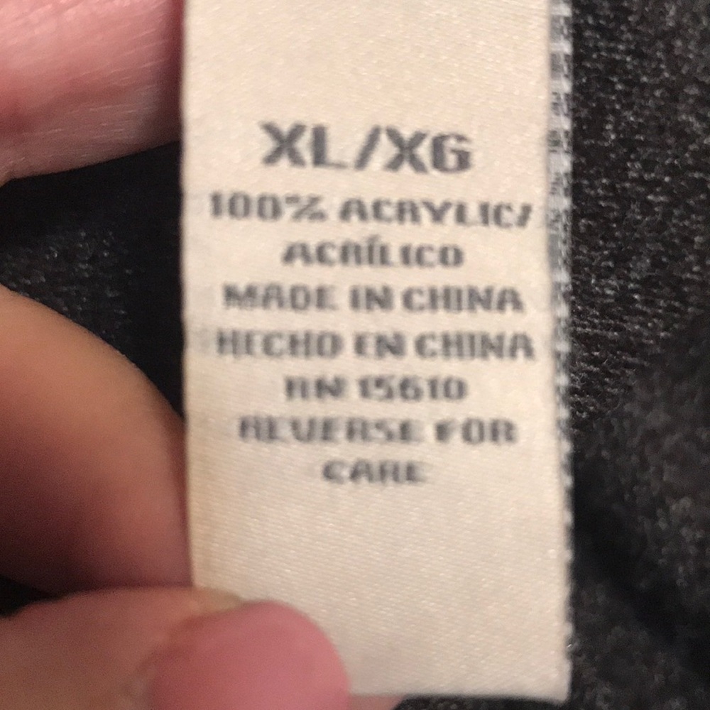 Dockers XL v-neck sweater LIKE NEW! - Picture 4 of 4